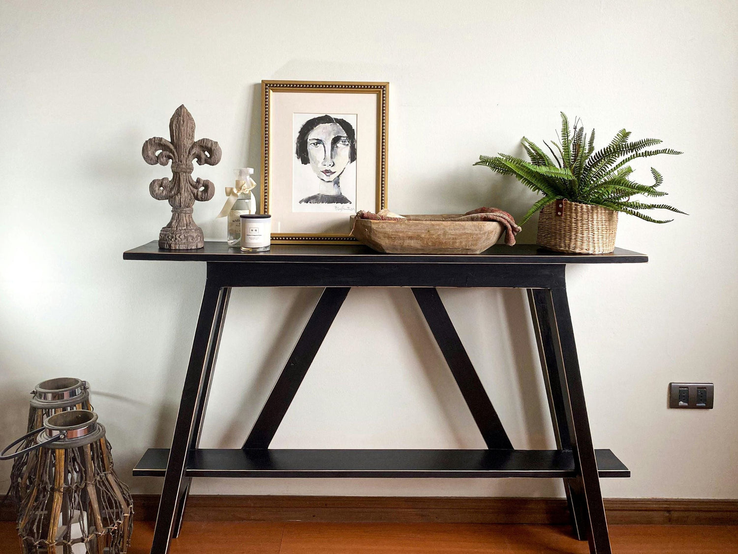 Table & Console Decor